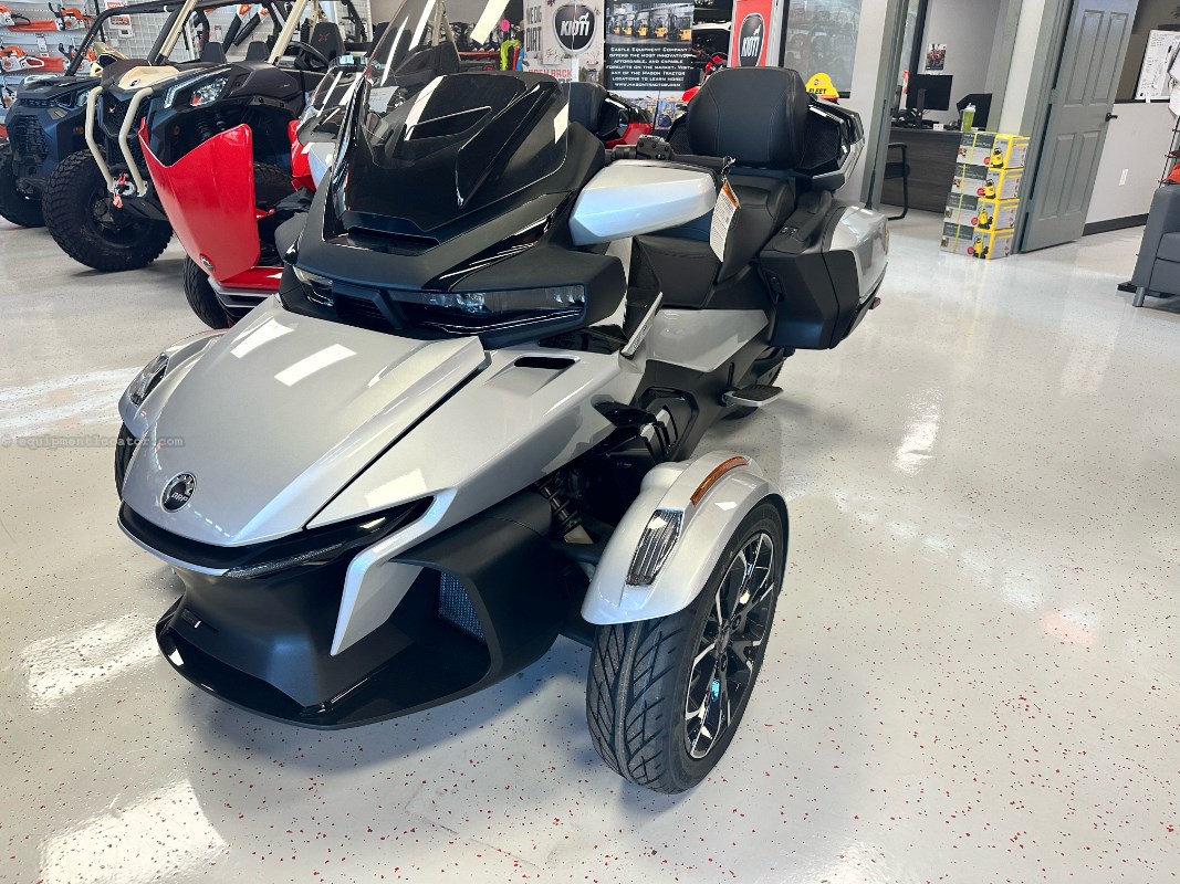 2023 Can-Am Spyder RT Limited Image 1