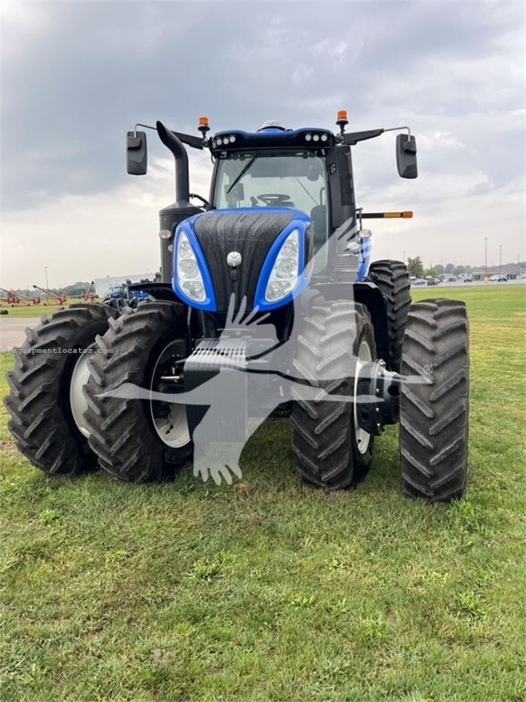 New Holland T8.350 Image 1