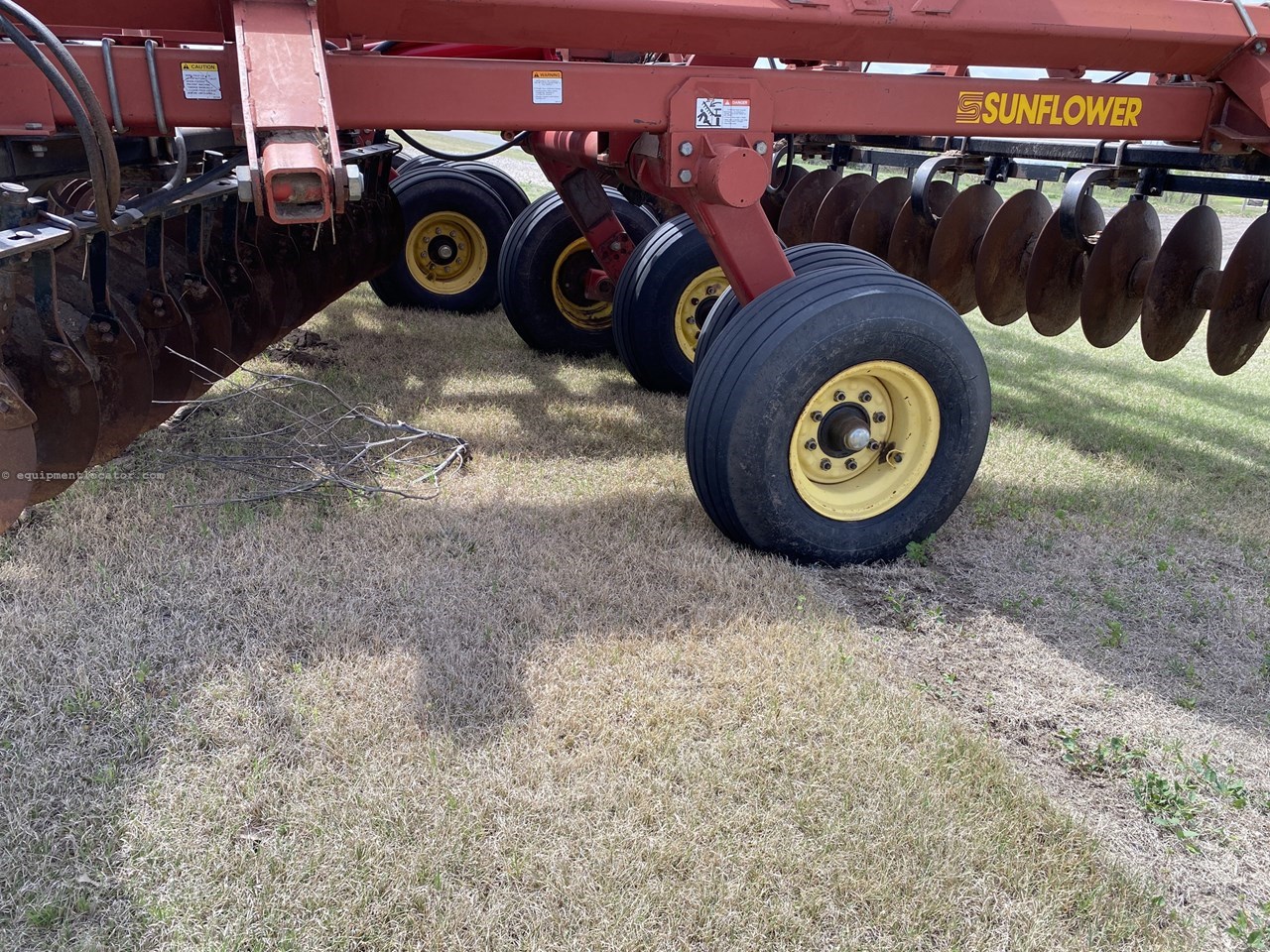 1998 Sunflower 1544-42 Image 10