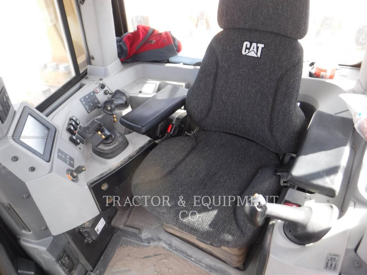 2022 Caterpillar D8T Image 10