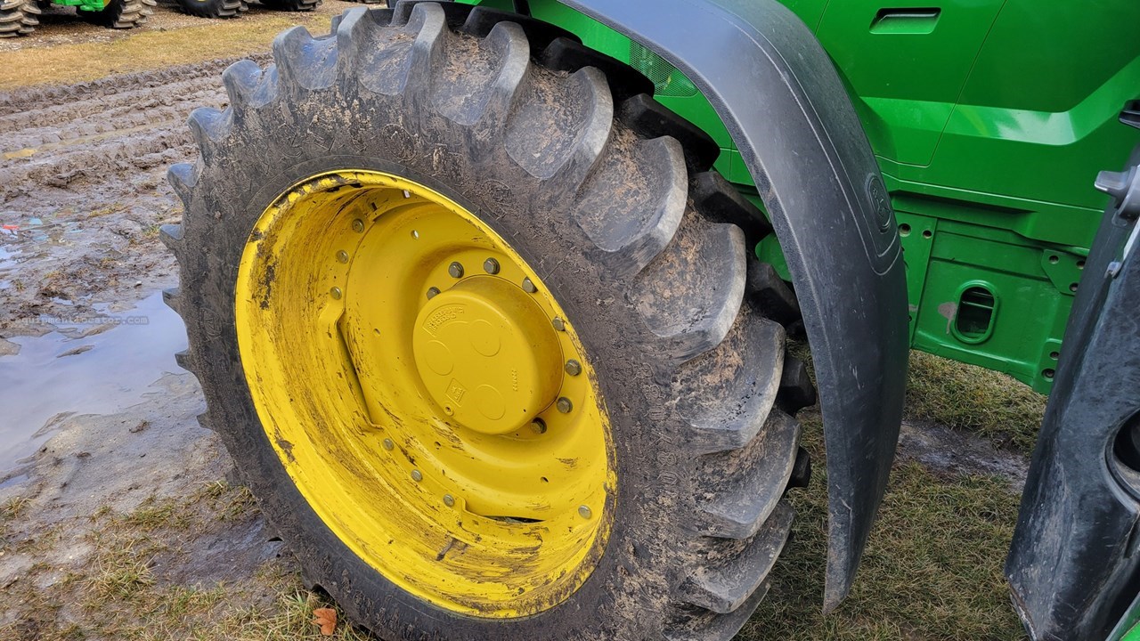 2023 John Deere 7R 210 Image 10