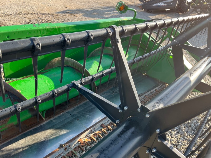 1996 John Deere 920 Image 2