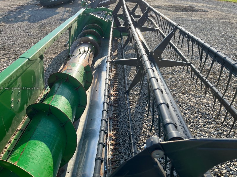 1996 John Deere 920 Image 8