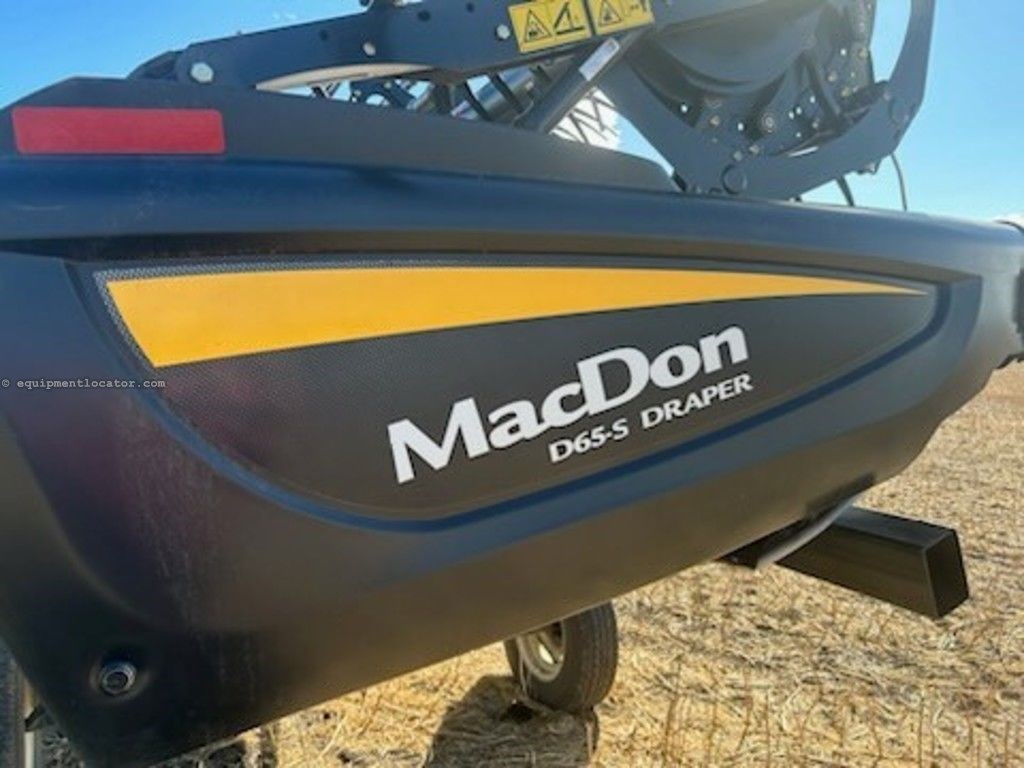 2017 MacDon D65-35 Image 1