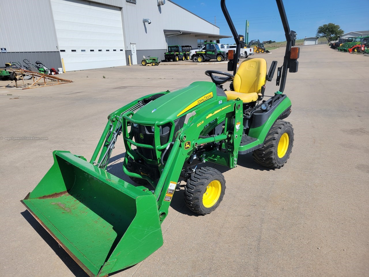 2018 John Deere 1025R Image 3