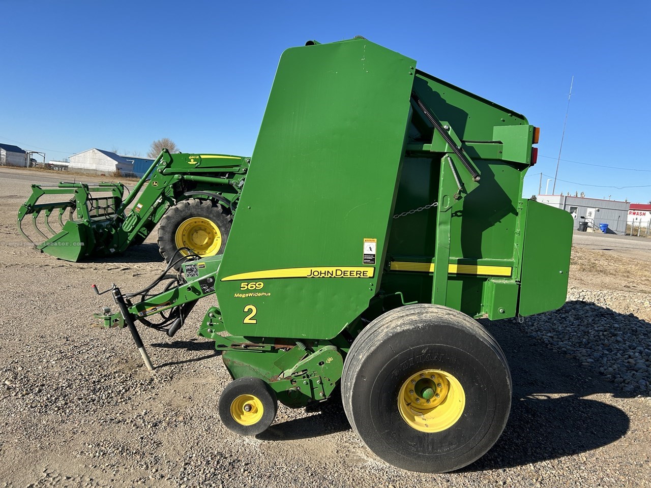 2015 John Deere 569 Image 3