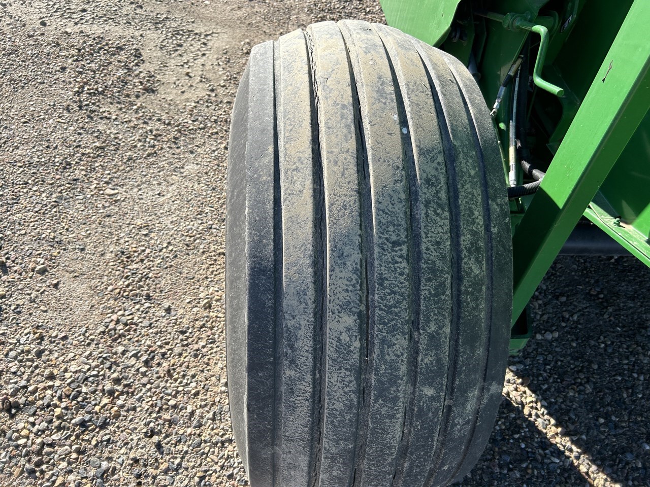 2015 John Deere 569 Image 16