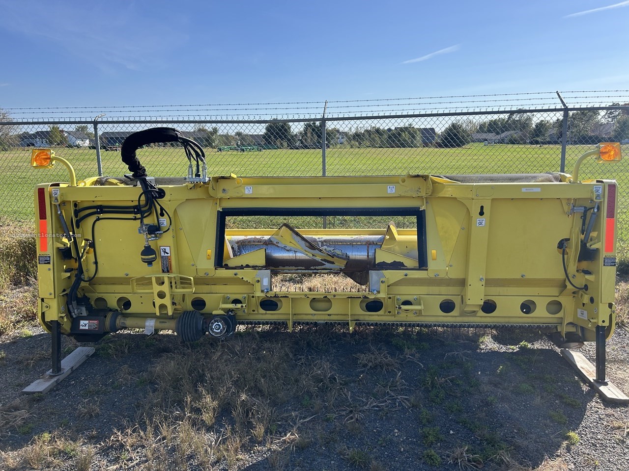 2016 John Deere 649 Image 4