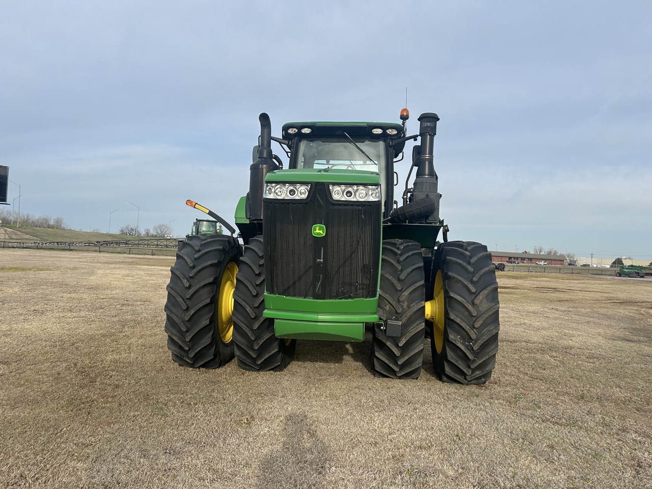 2016 John Deere 9370R Image 2