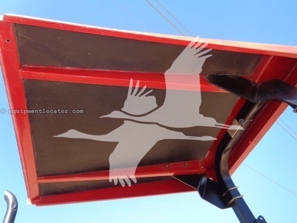 2005 Case IH MXU125 Image 10