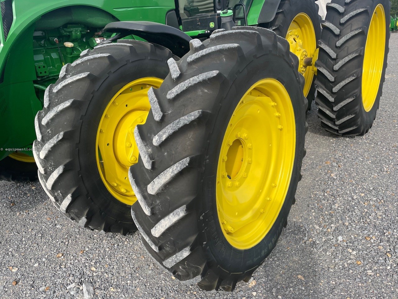 2018 John Deere 8270R Image 10