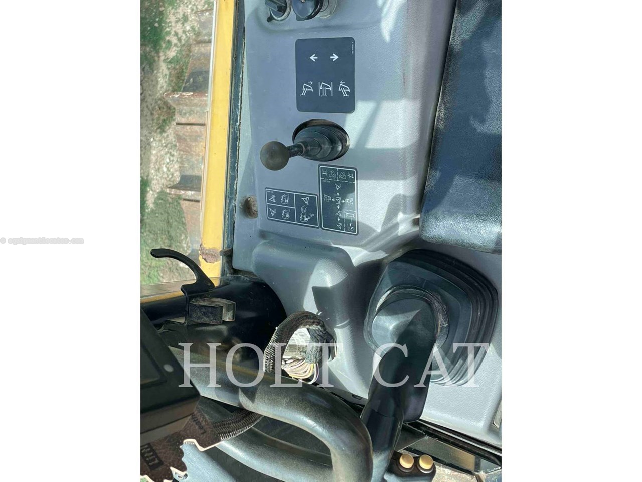 2011 Caterpillar D6NLGP Image 10