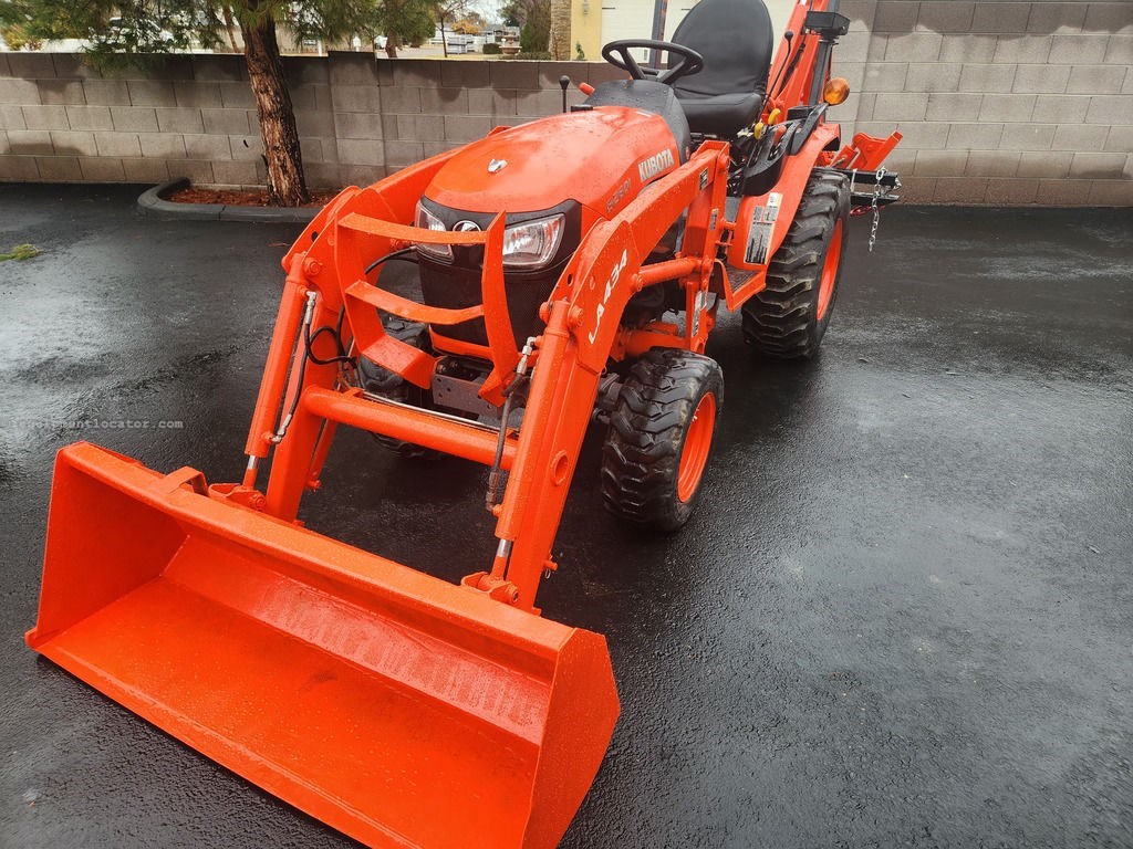 2015 Kubota B2601 Image 4