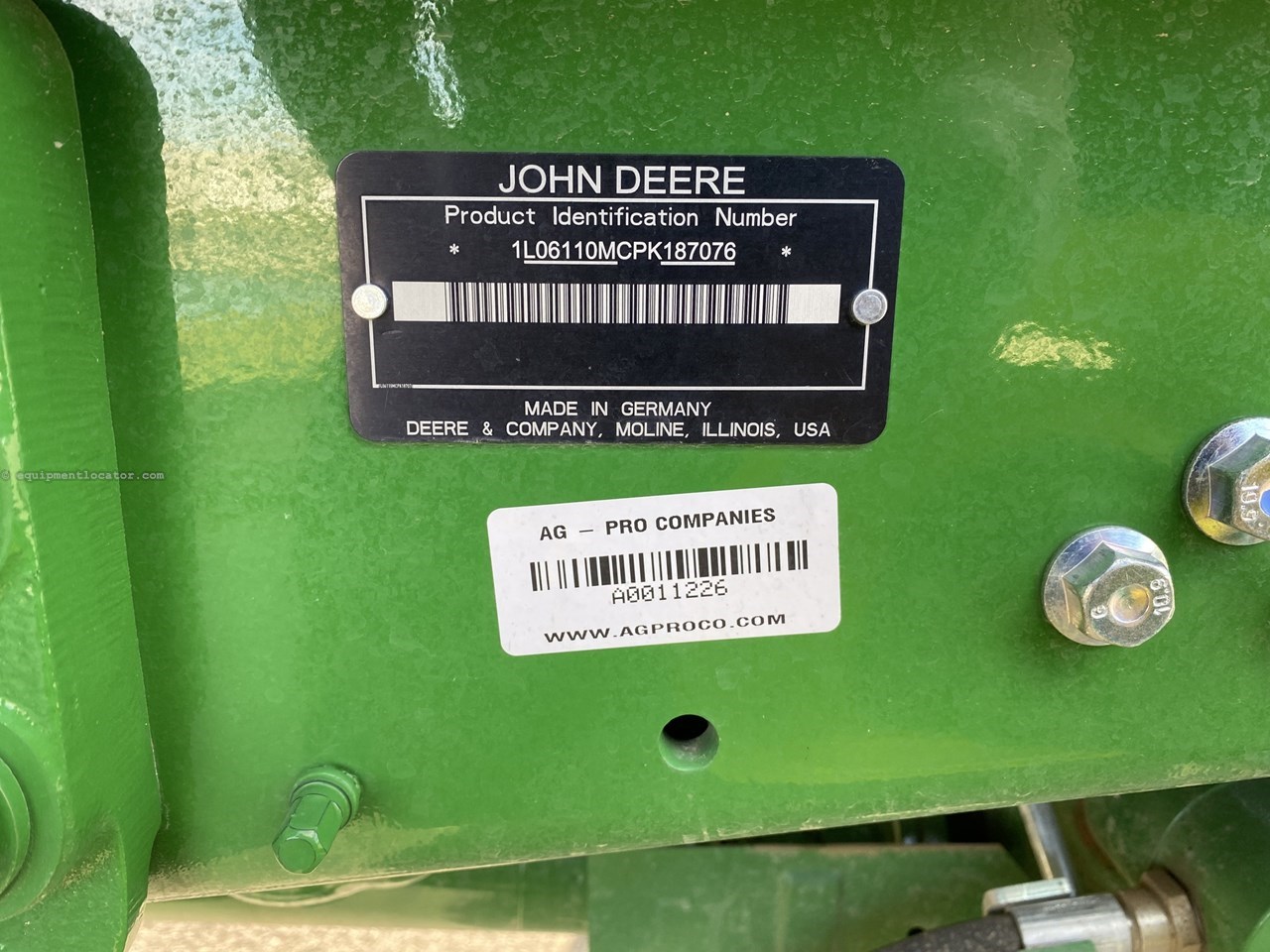 2023 John Deere 6110M Image 10