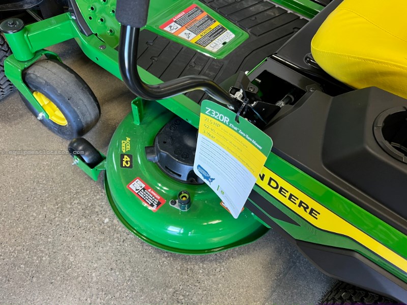2026 John Deere Z320R - 42" Image 4