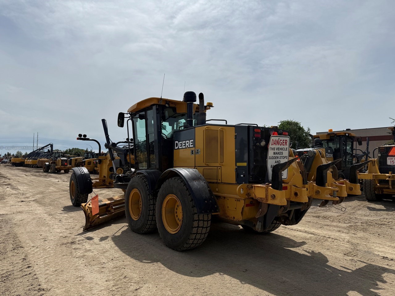 2017 John Deere 870G Image 4