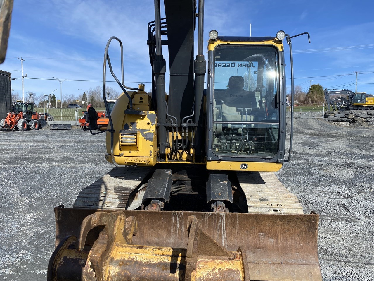 2010 John Deere 135D Image 2