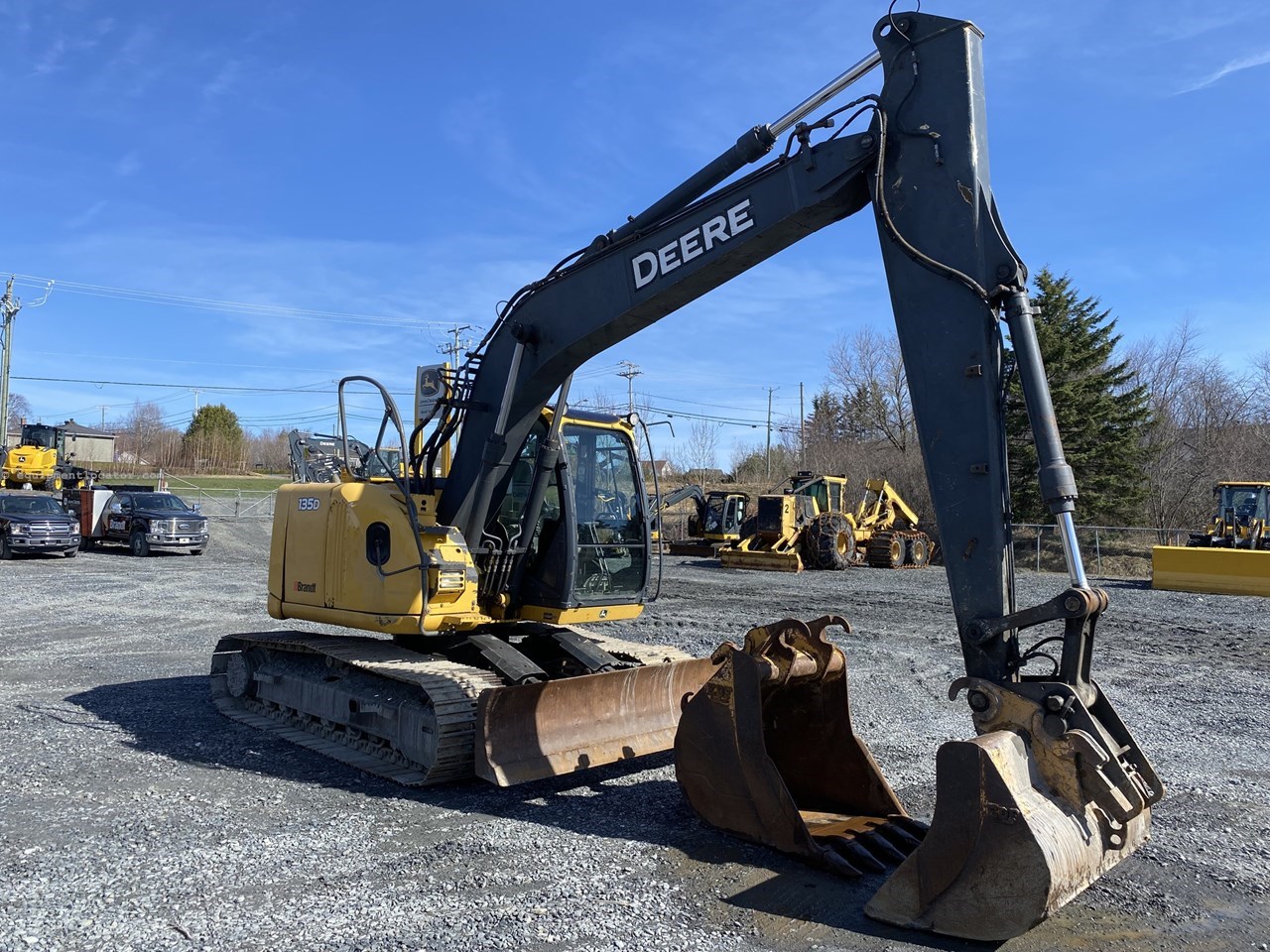 2010 John Deere 135D Image 4