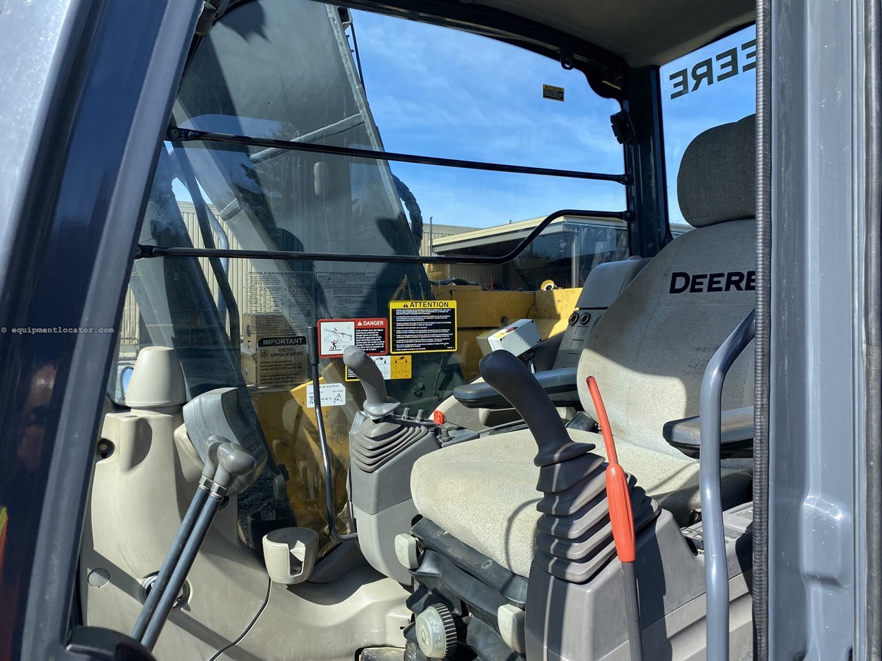 2010 John Deere 135D Image 16