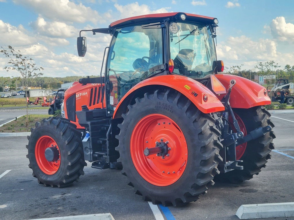 2026 Kubota M7 Series Gen 4 M7-154 Image 4