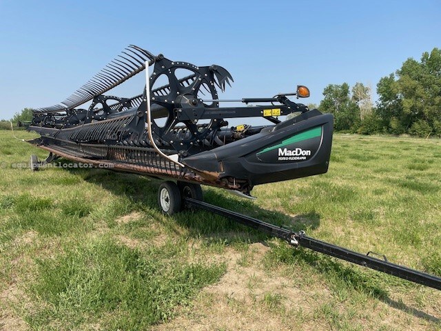2017 MacDon FD75 Image 36