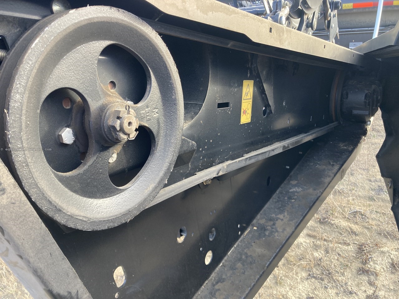 2017 MacDon FD75 Image 10