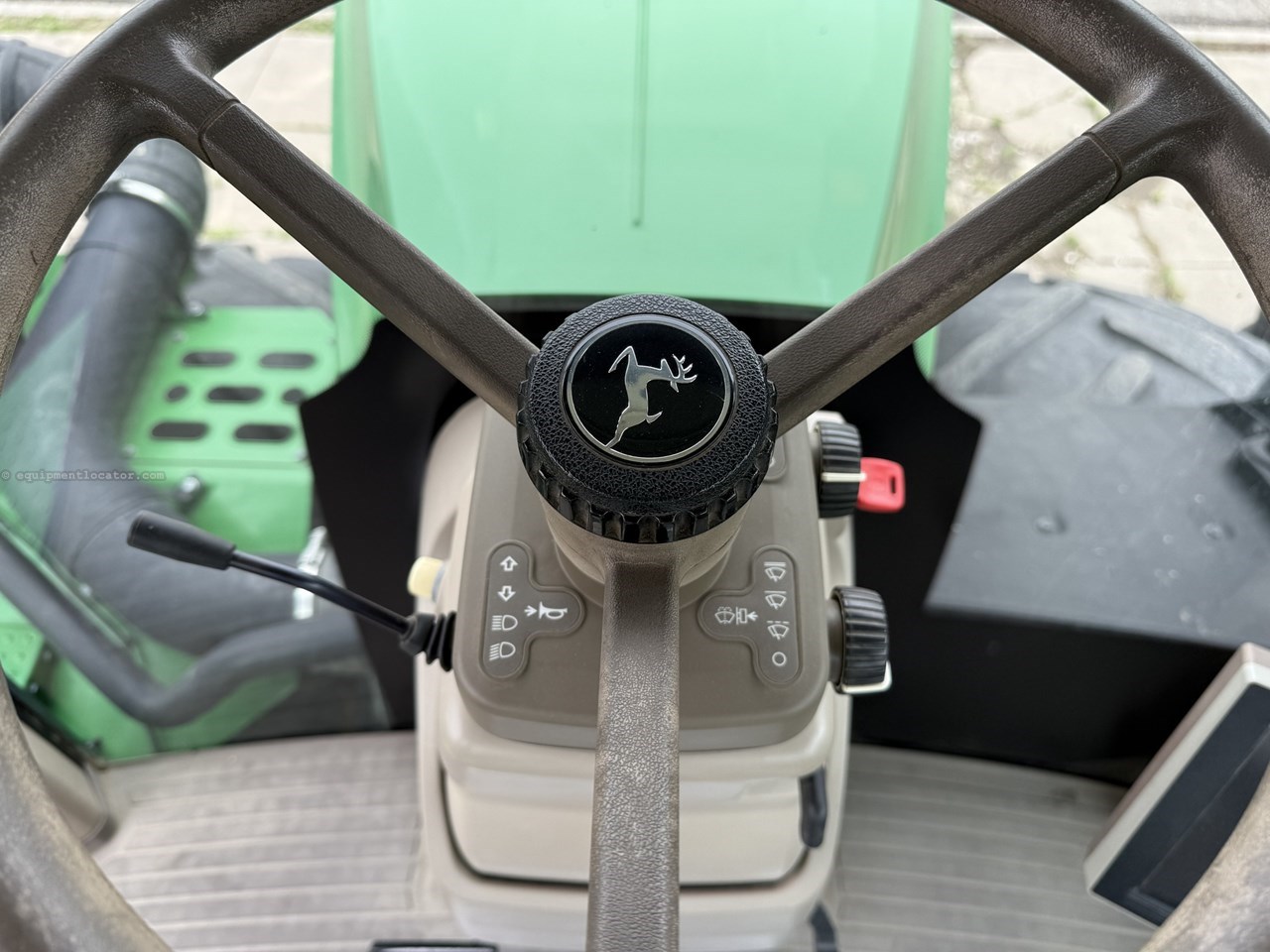 2015 John Deere 9570R Image 35