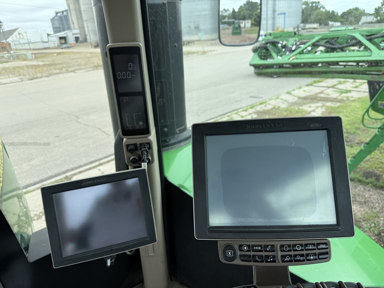 2015 John Deere 9570R Image 36