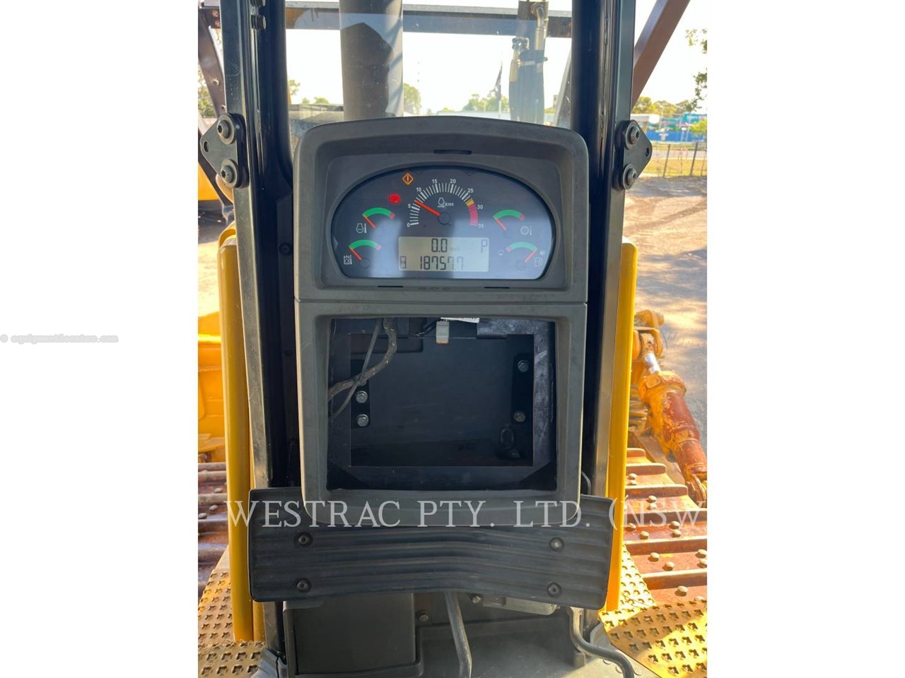 2011 Caterpillar D8T Image 10