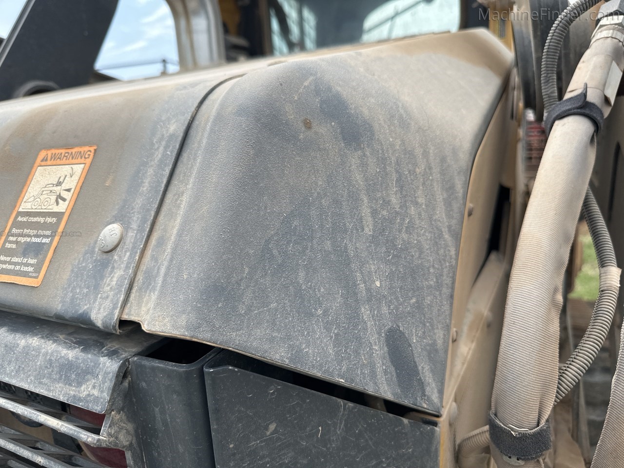 2020 John Deere 333G Image 10