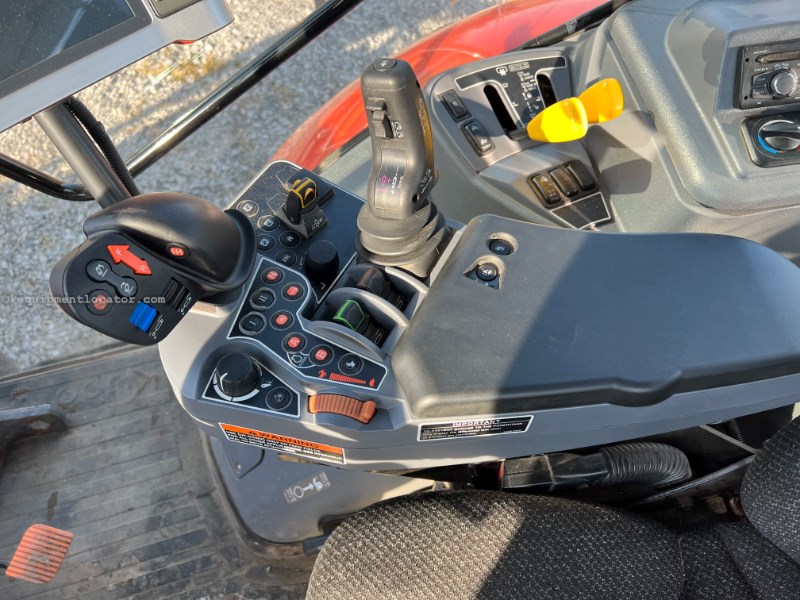 2021 Kubota M7-152 Premium Image 10