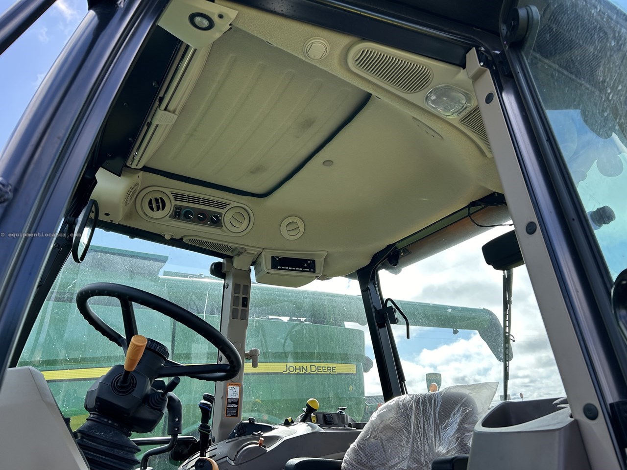 2022 John Deere 5090M Image 12