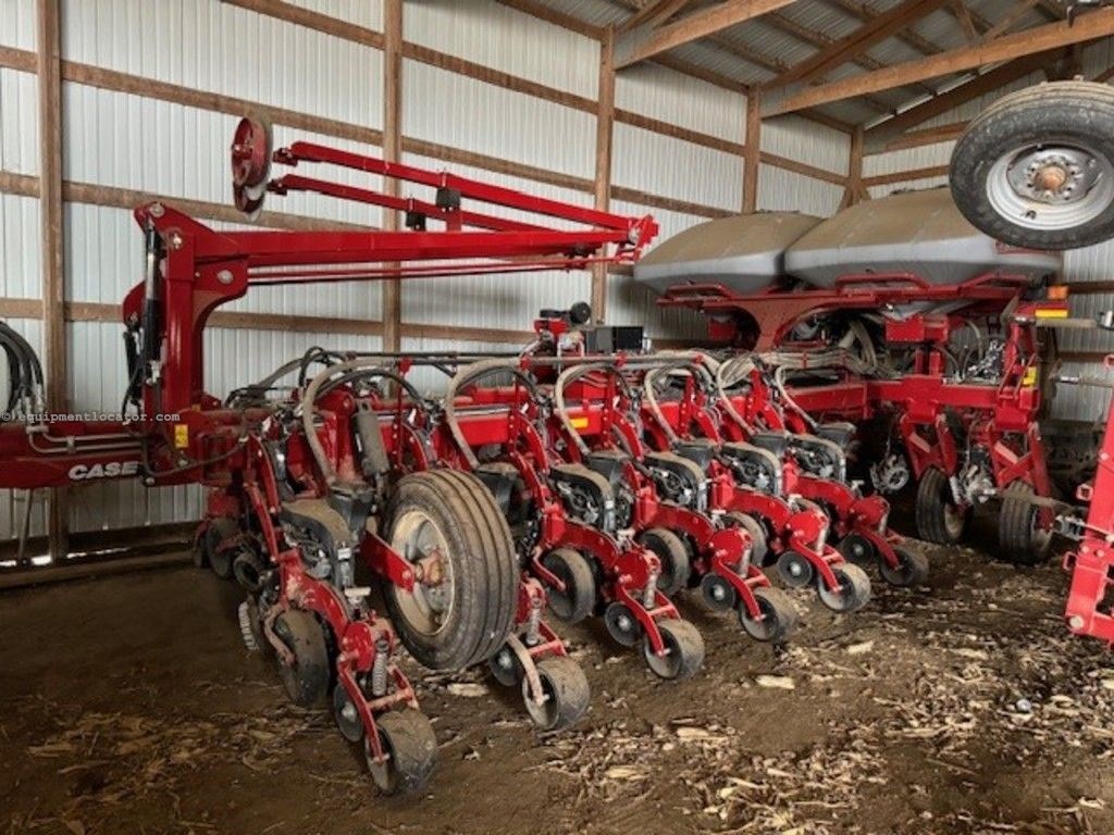 2018 Case IH 2000 Series Early Riser® 2150 Front-Fold 16Row 30 Image 1