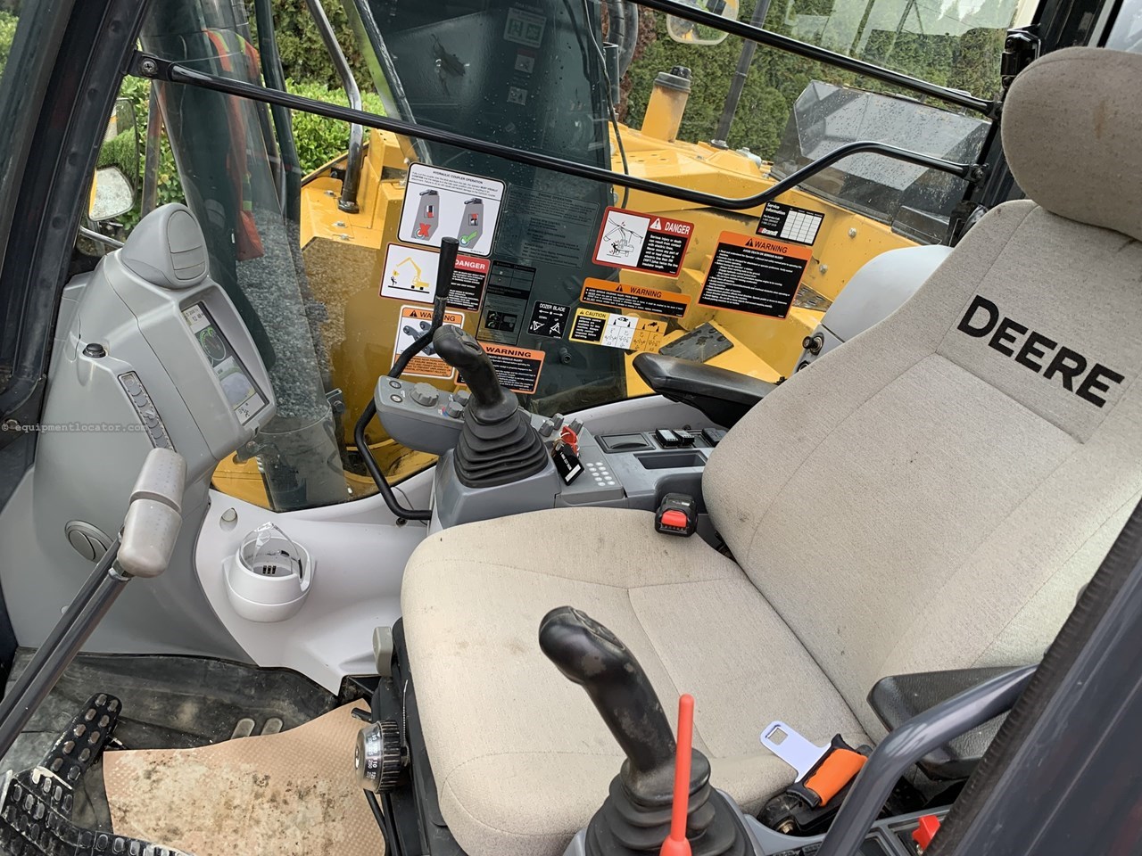 2021 John Deere 135G Image 10