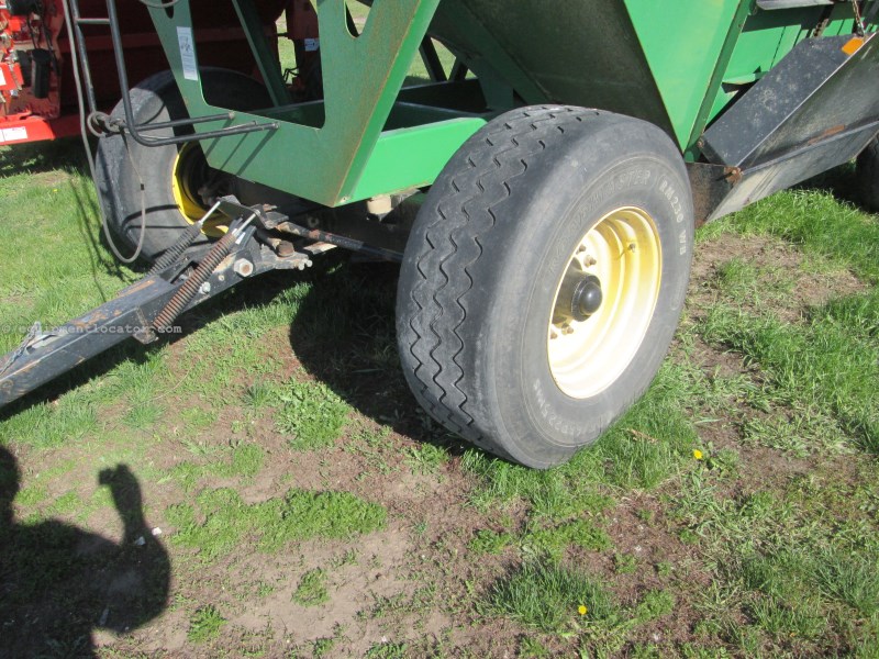 2005 Demco 650 Image 10