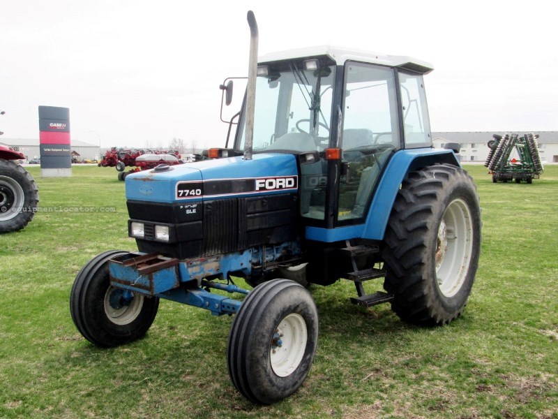 1993 Ford 7740 Image 1