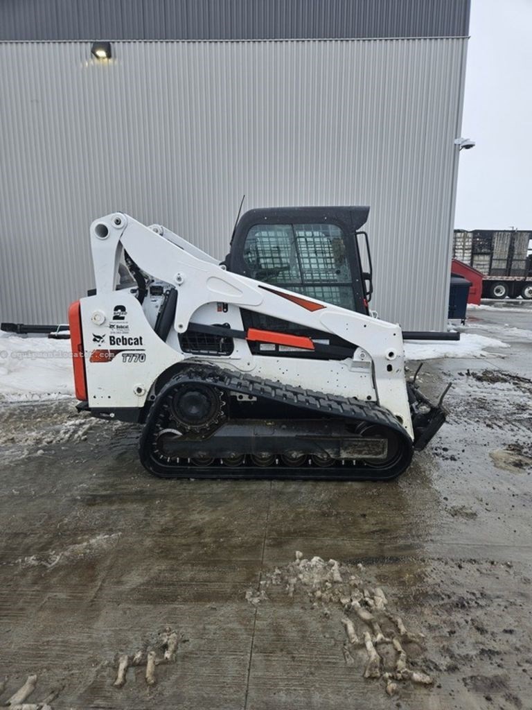 2019 Bobcat Compact Track Loaders T770 Image 1
