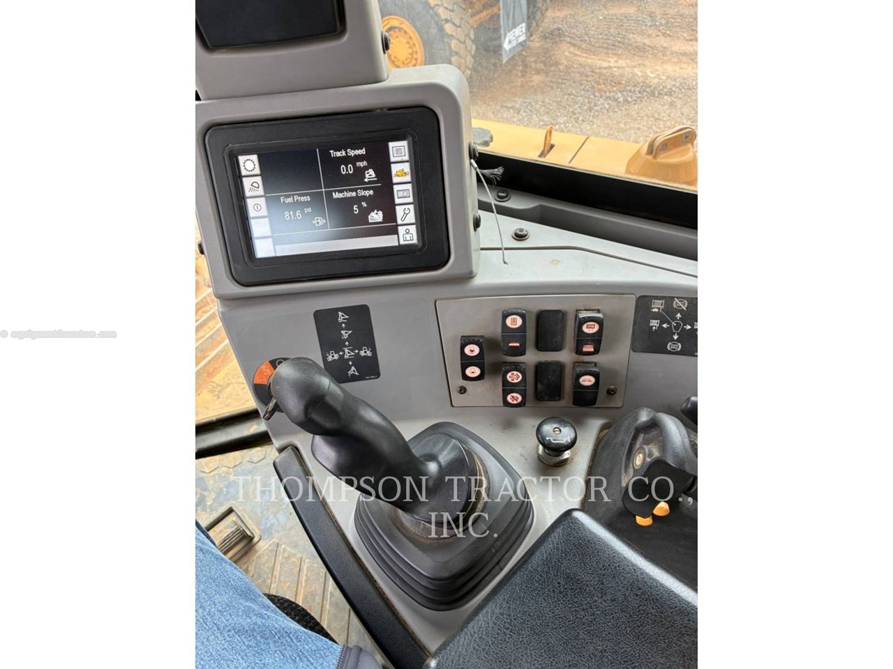 2018 Caterpillar D8T Image 10