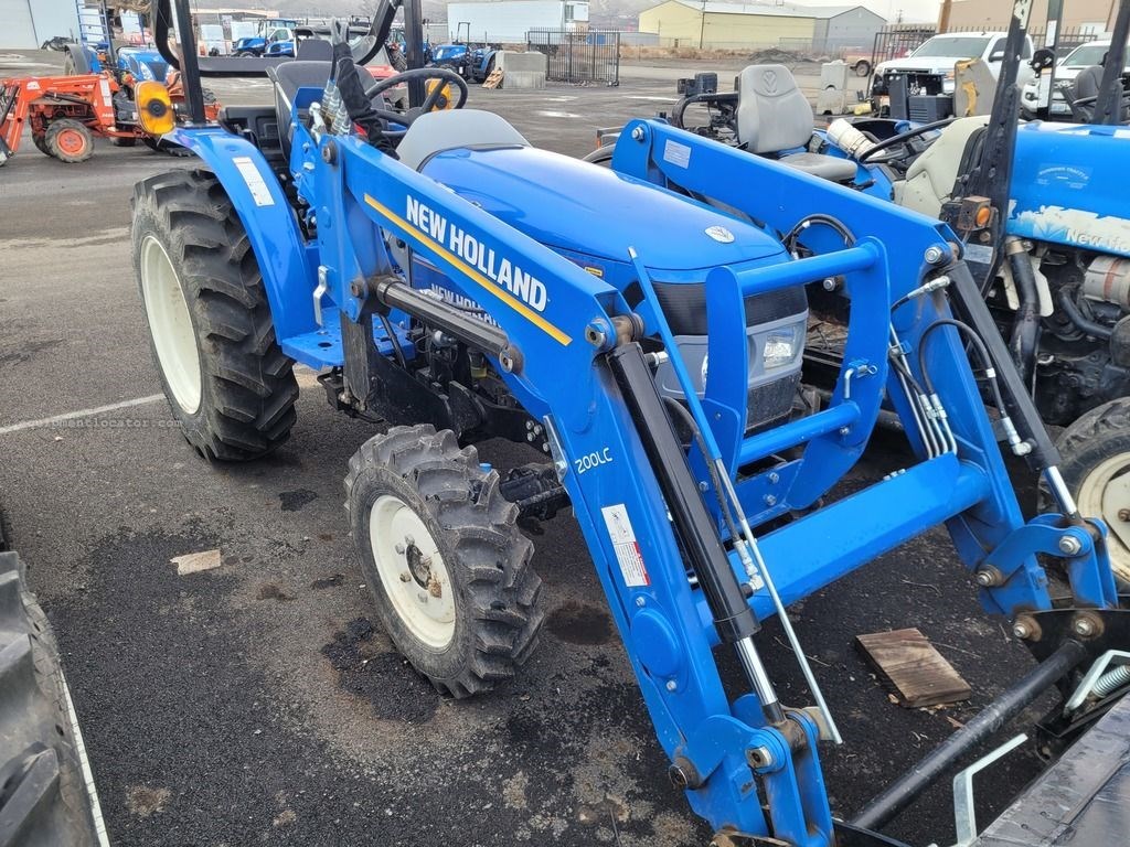 2021 New Holland Workmaster™ Compact 25/35/40 Series 25 Image 1