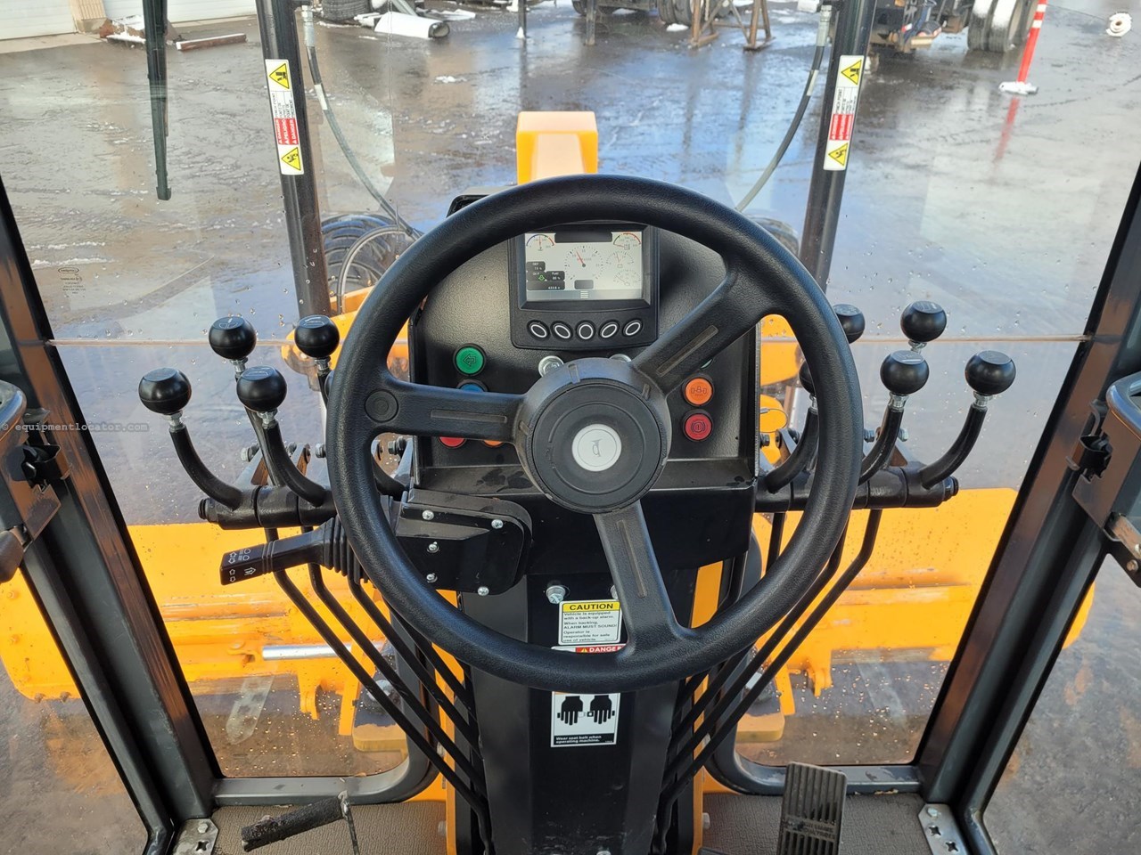 2022 Leeboy G700B Image 10