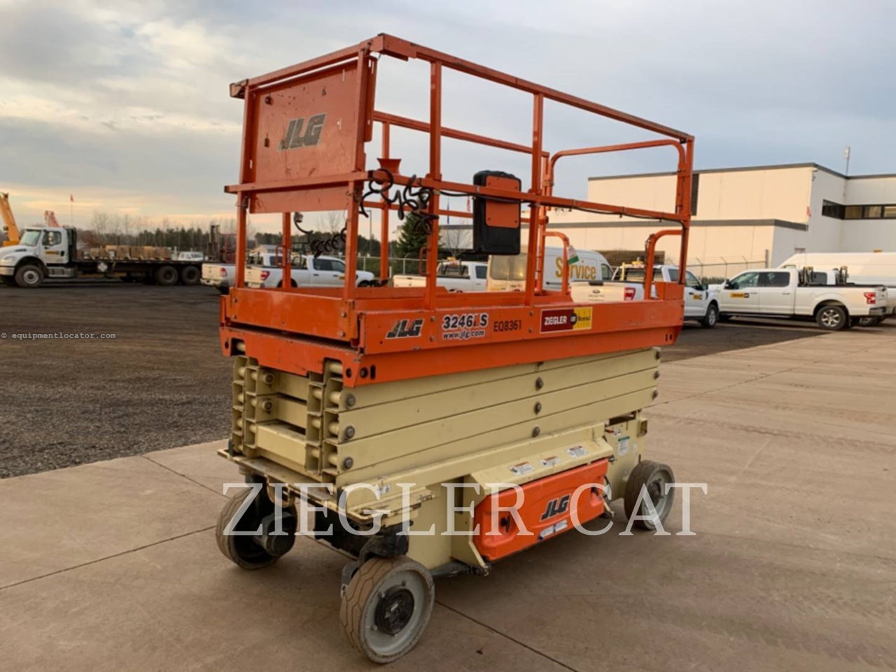 2016 JLG 3246ES Image 4