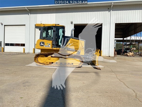 2023 John Deere 700L LGP Image 2