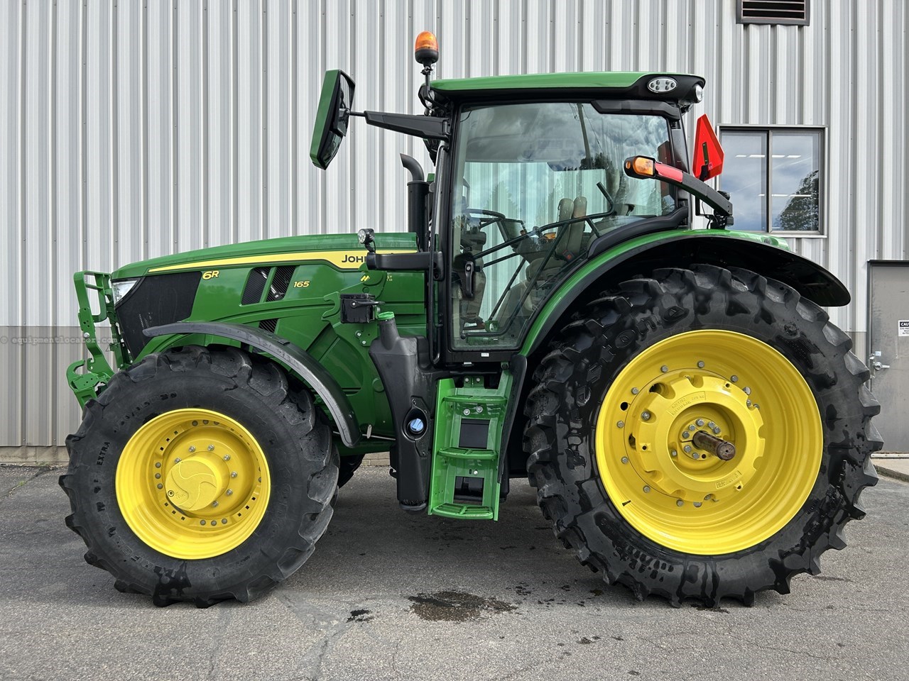 2023 John Deere 6R 165 Image 3