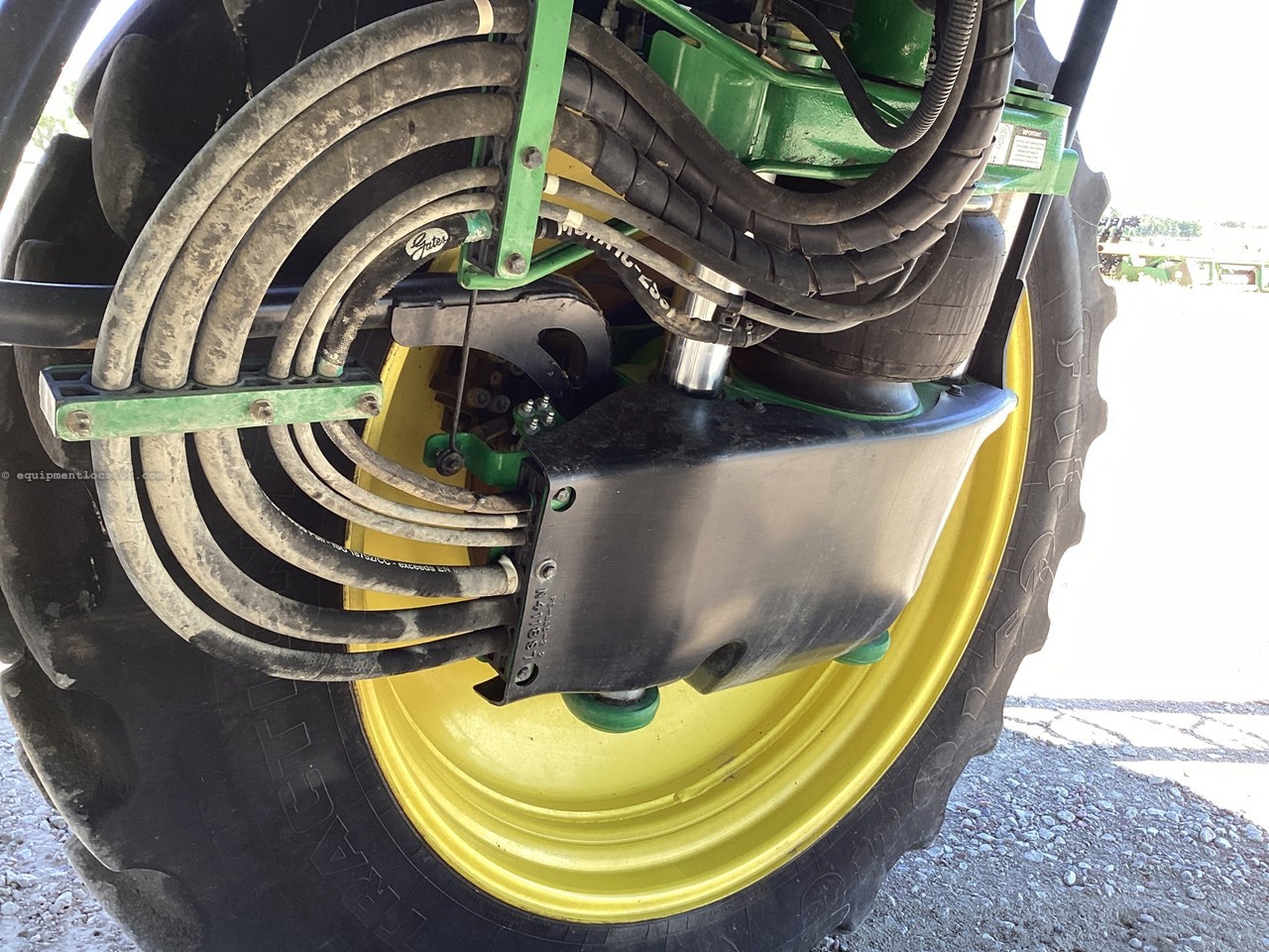 2020 John Deere R4038 Image 24