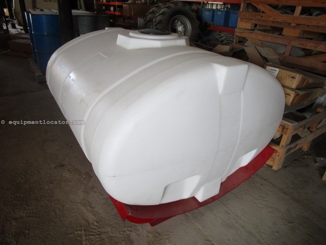 2022 Misc 400 gallon liquid tank with mounts (2150 planter) Image 1