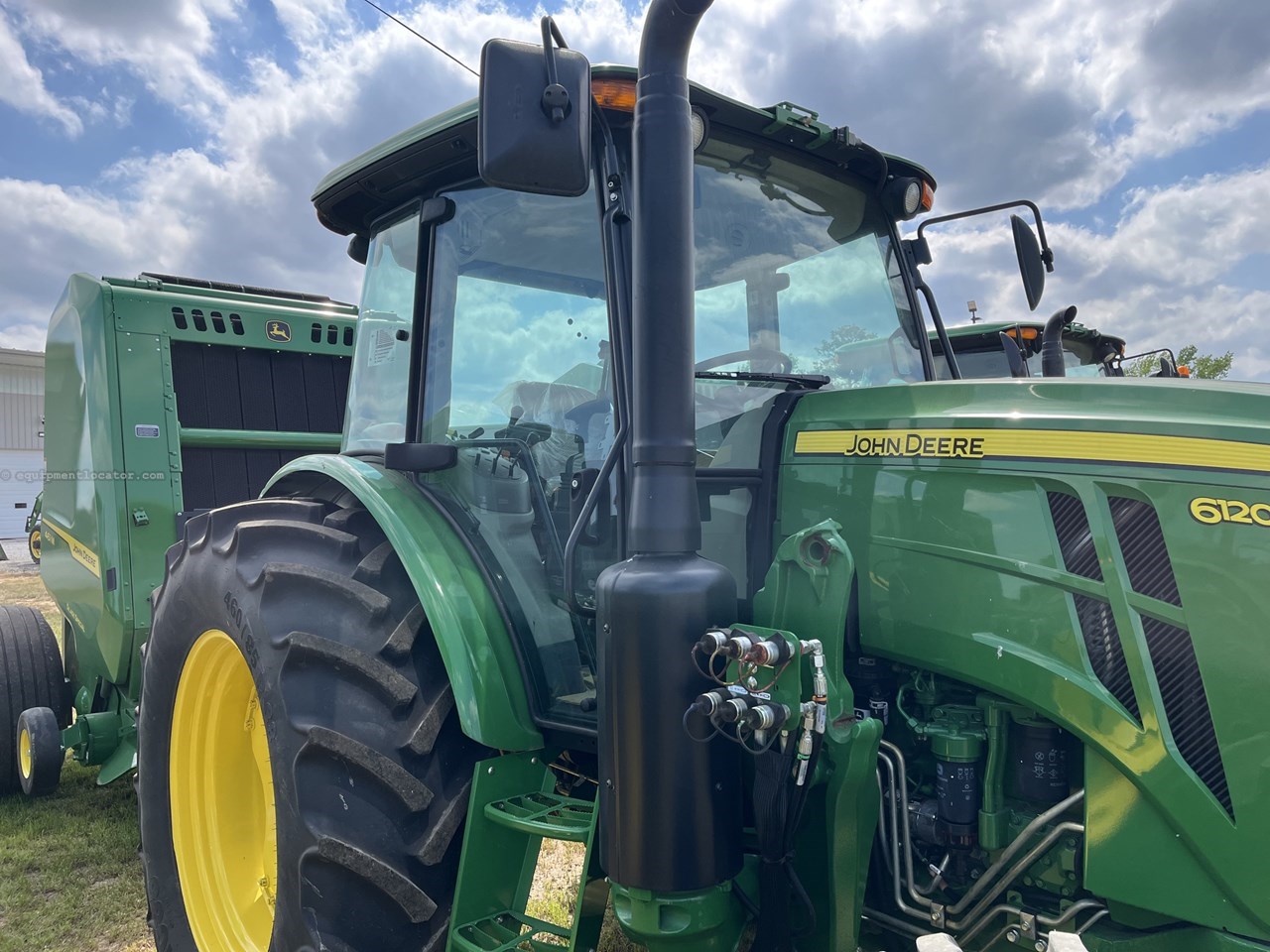 2023 John Deere 6120E Cab Image 4