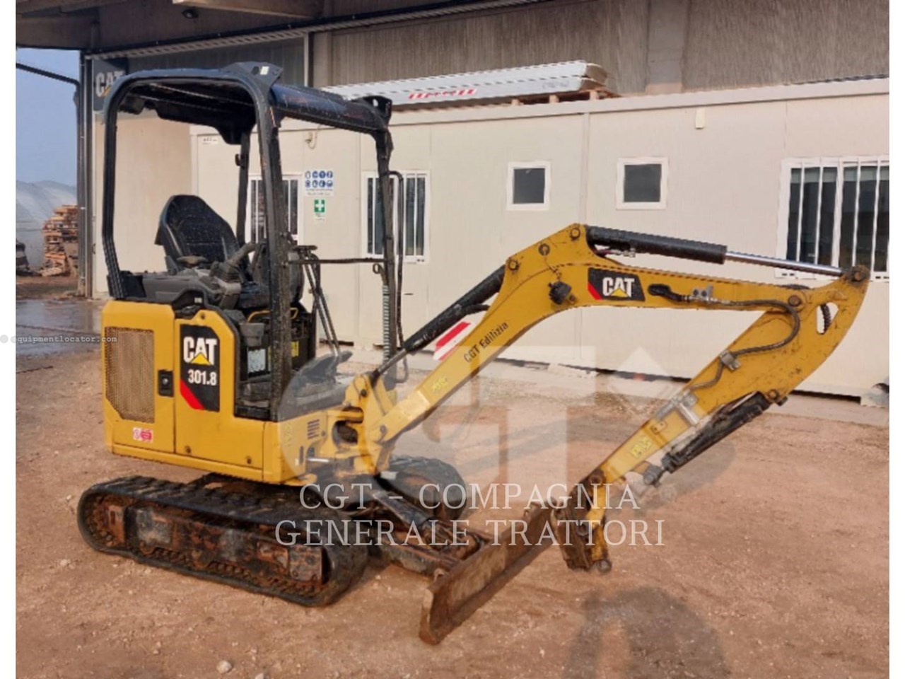 2019 Caterpillar 301.8 Image 2
