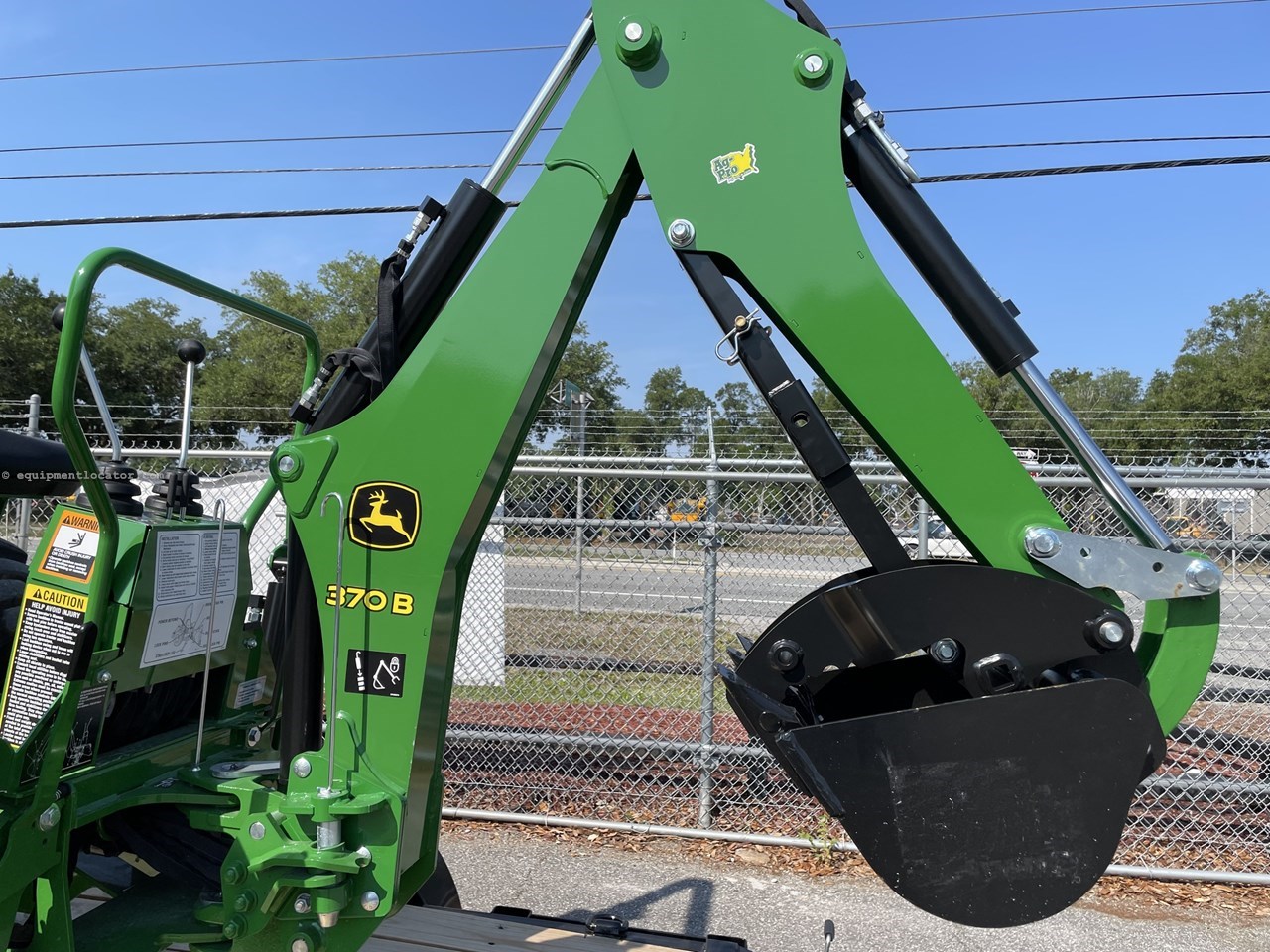 2025 John Deere 3038E Image 10