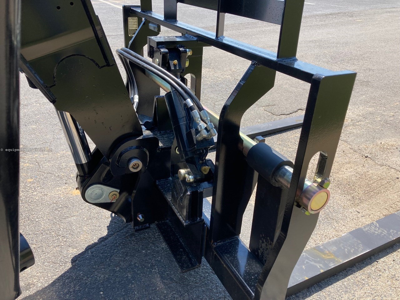 2025 JLG 1055 Image 9