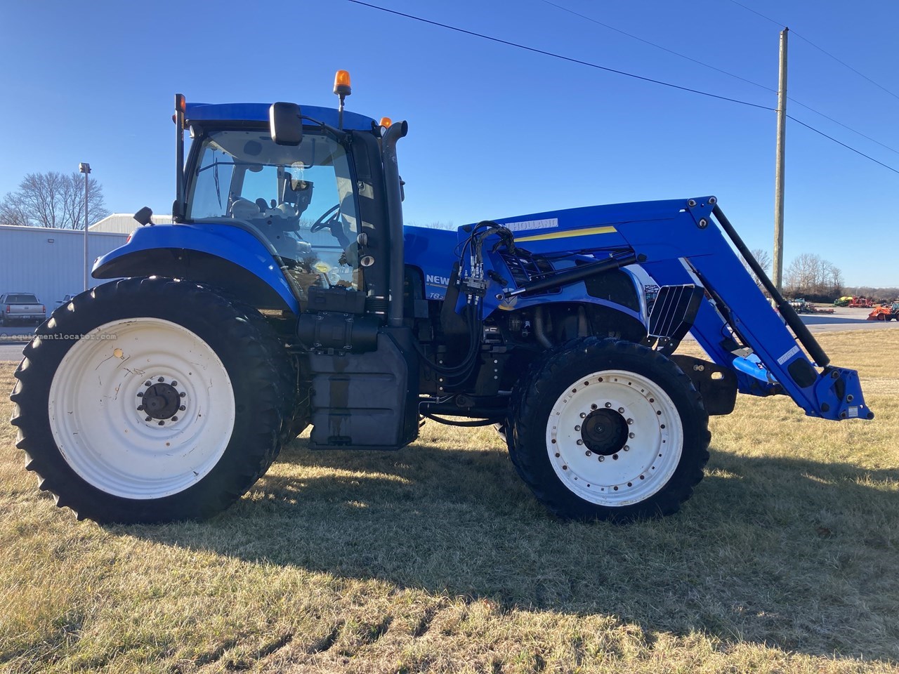 New Holland T8.275 Image 1